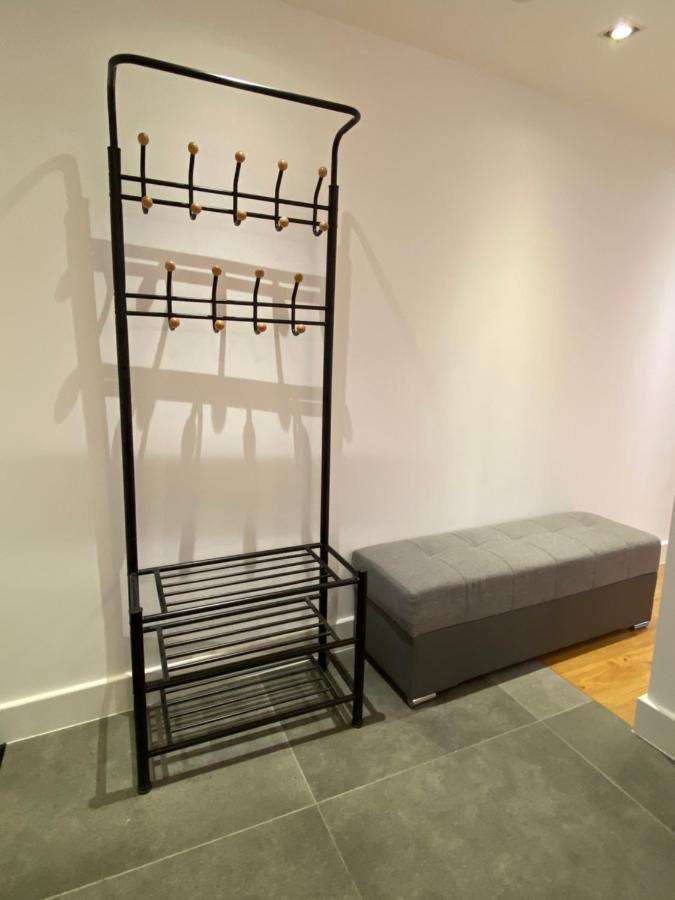 Chic 3 Bedroom Flat With Private Terrace In Holloway Near Finsbury Park Londres Extérieur photo