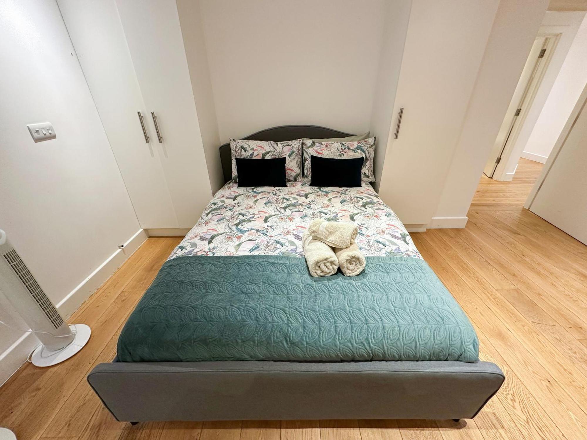Chic 3 Bedroom Flat With Private Terrace In Holloway Near Finsbury Park Londres Extérieur photo
