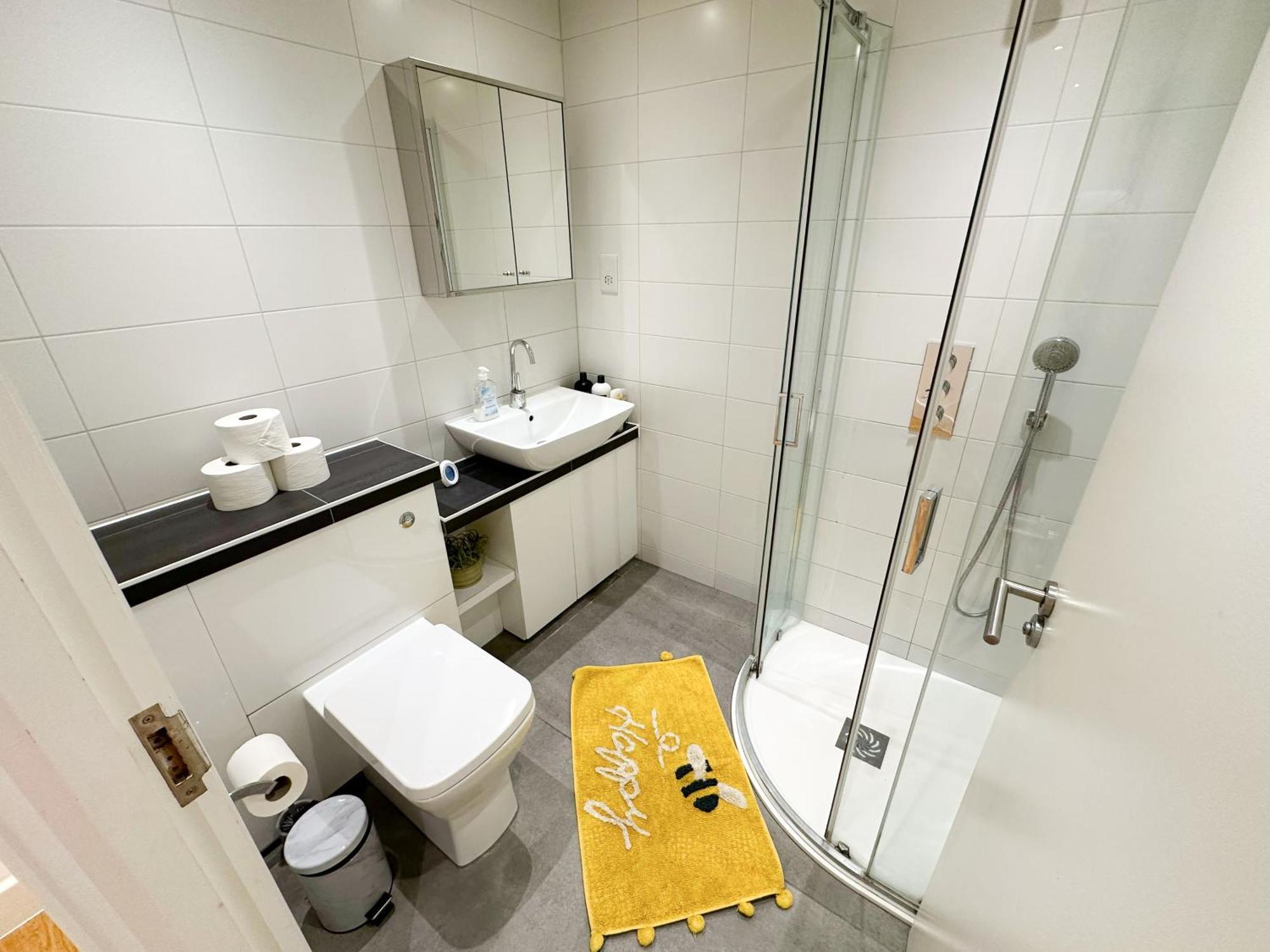 Chic 3 Bedroom Flat With Private Terrace In Holloway Near Finsbury Park Londres Extérieur photo