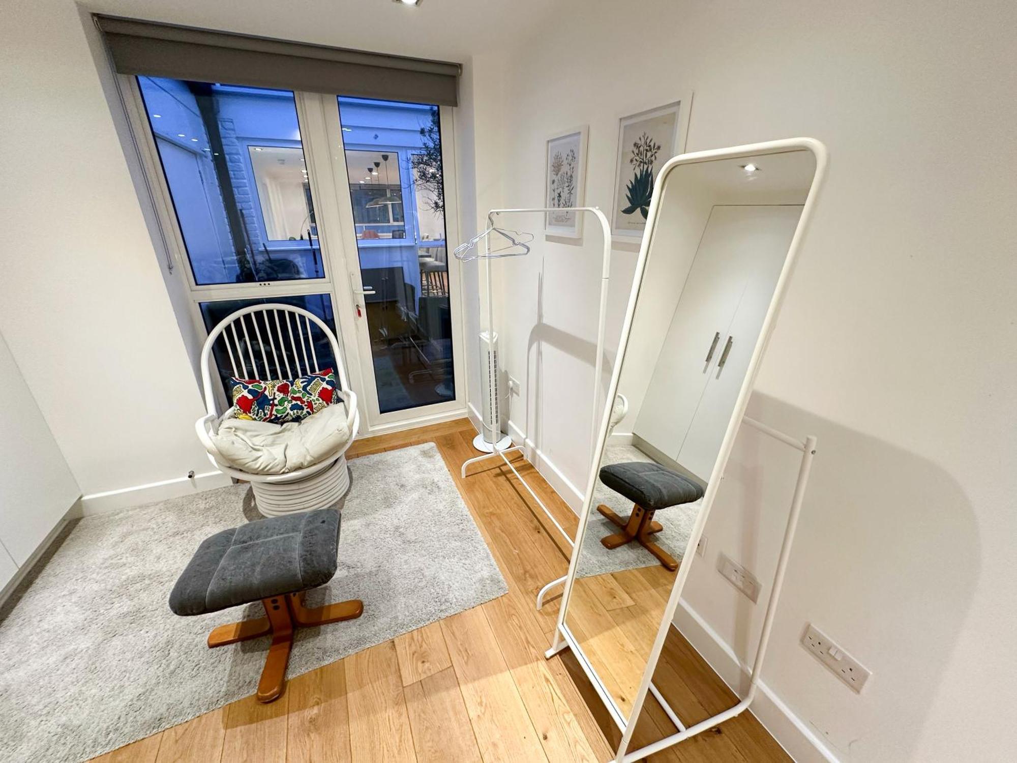 Chic 3 Bedroom Flat With Private Terrace In Holloway Near Finsbury Park Londres Extérieur photo