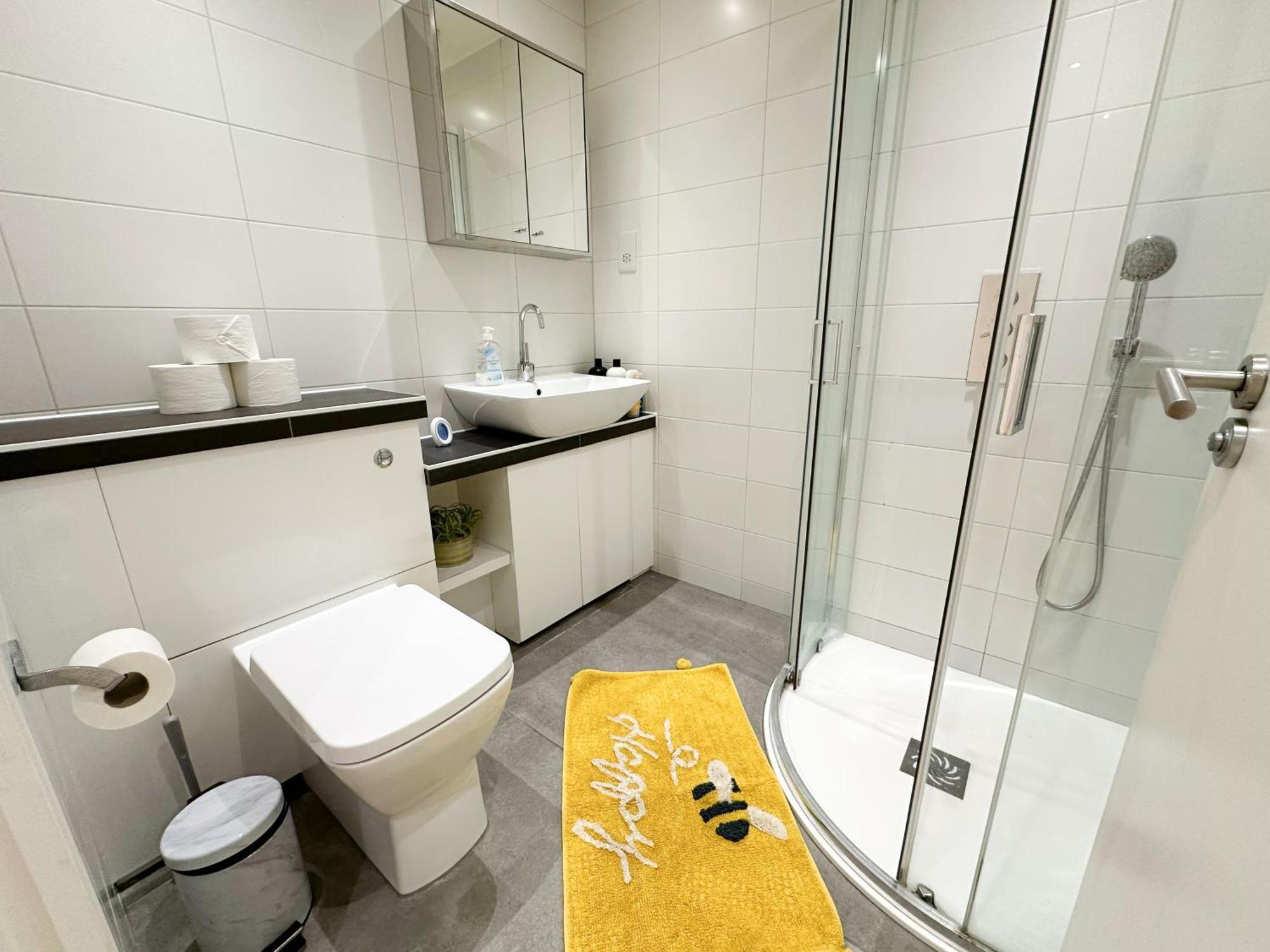 Chic 3 Bedroom Flat With Private Terrace In Holloway Near Finsbury Park Londres Extérieur photo