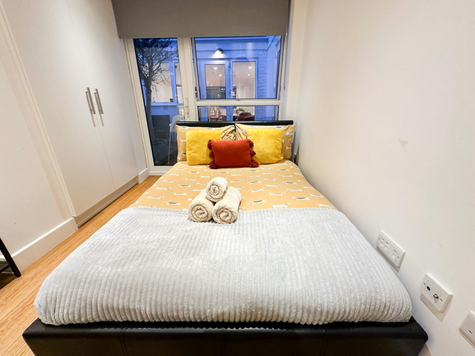 Chic 3 Bedroom Flat With Private Terrace In Holloway Near Finsbury Park Londres Extérieur photo