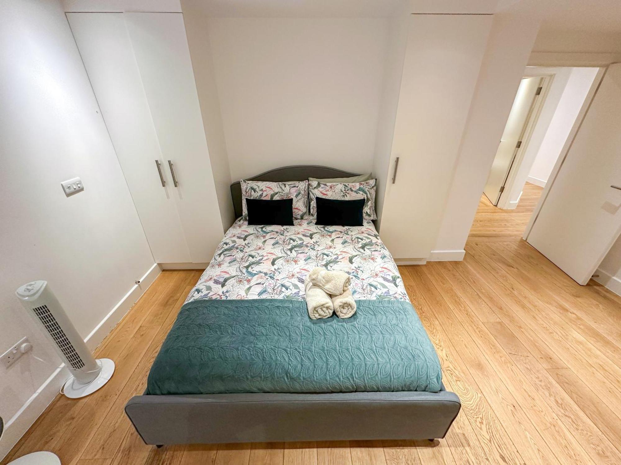 Chic 3 Bedroom Flat With Private Terrace In Holloway Near Finsbury Park Londres Extérieur photo