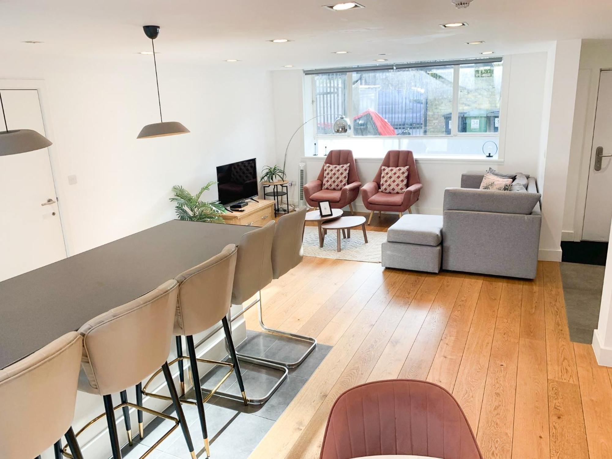 Chic 3 Bedroom Flat With Private Terrace In Holloway Near Finsbury Park Londres Extérieur photo