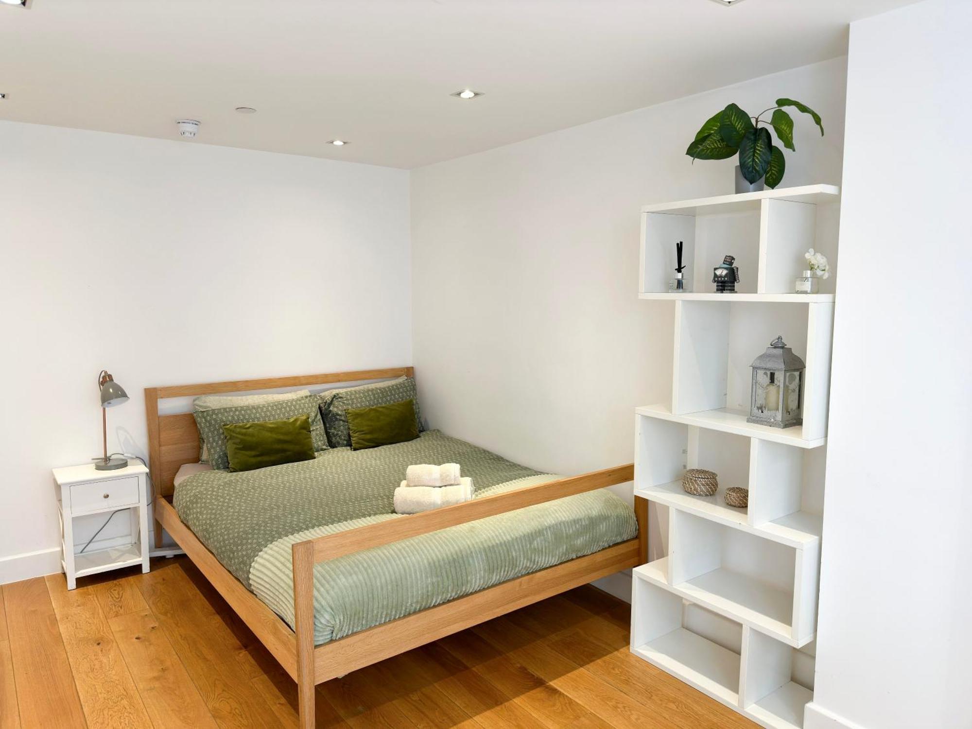 Chic 3 Bedroom Flat With Private Terrace In Holloway Near Finsbury Park Londres Extérieur photo