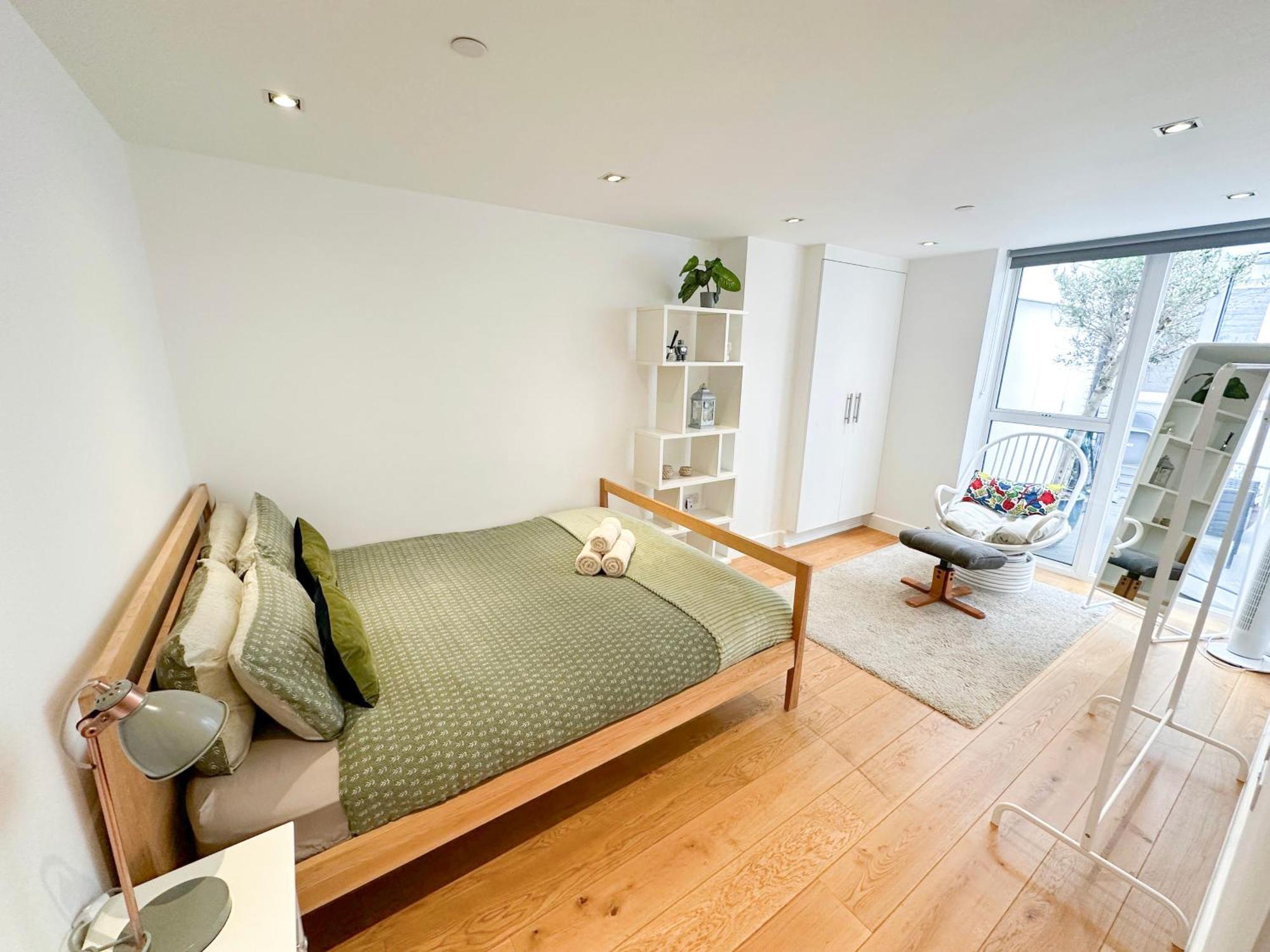Chic 3 Bedroom Flat With Private Terrace In Holloway Near Finsbury Park Londres Extérieur photo